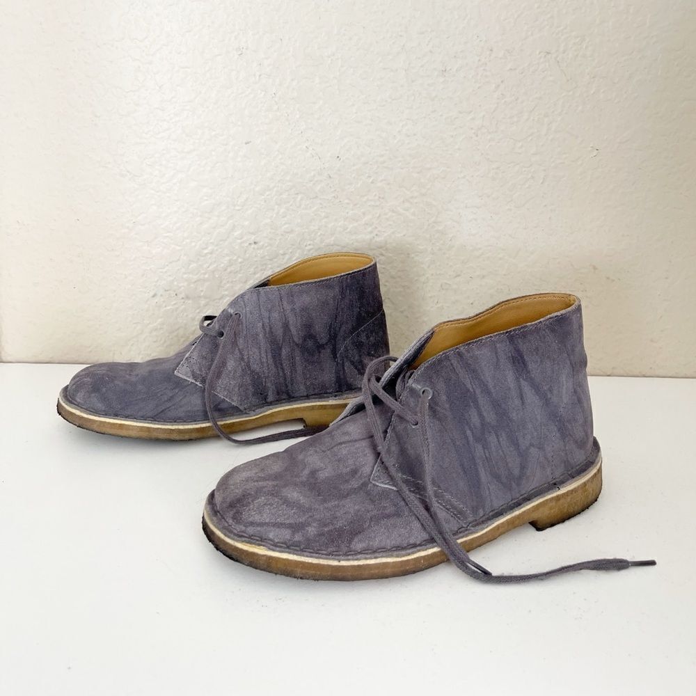 Clarks Women’s Chukka Dessert boots Boots in gray suede. 7.5 - Picture 5 of 17